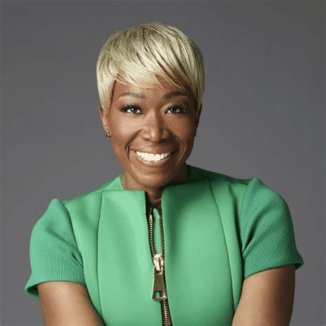 does joy reid wear wigs.